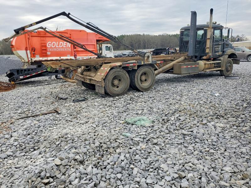 2007 Mack CTP700 ROLL-OFF Container Truck