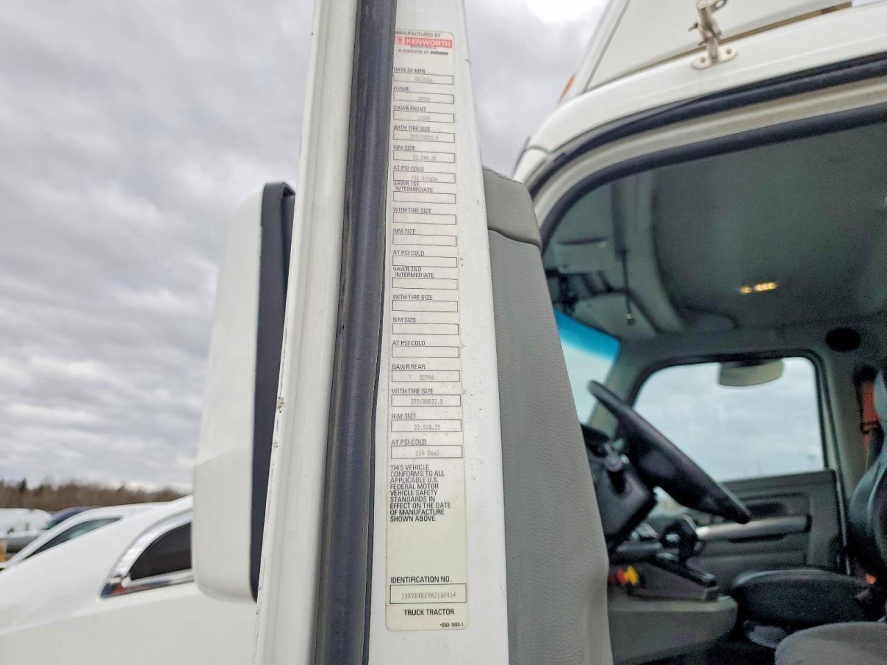2017 Kenworth Construction T680