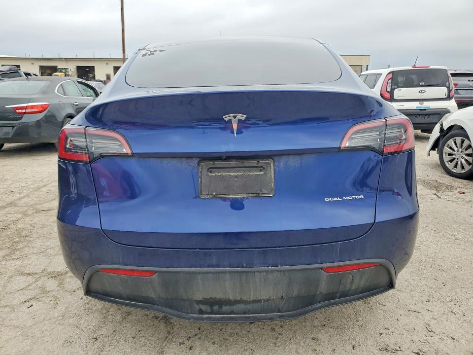 2025 Tesla Model y