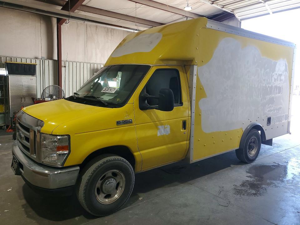 2016 Ford E350 Delivery Truck