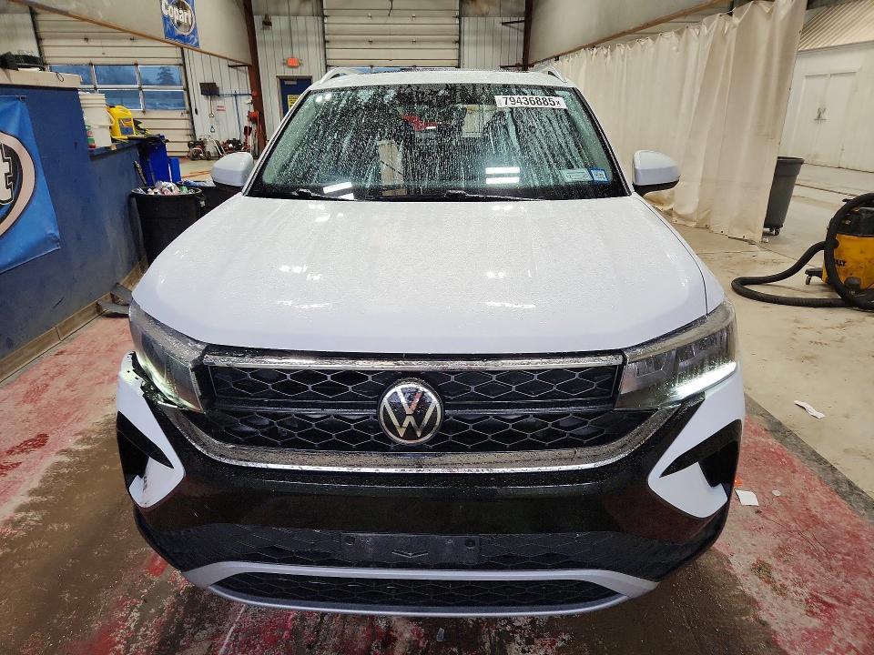 2024 Volkswagen Taos se