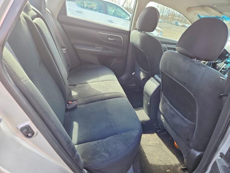 2015 Niss Altima 2.5s