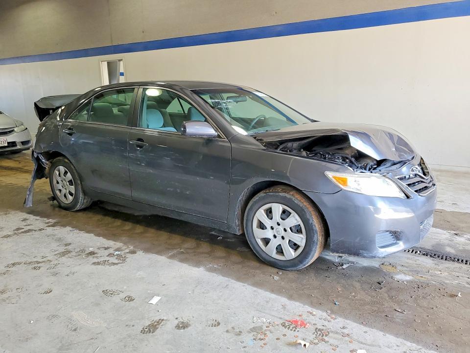 2011 Toyota Camry le