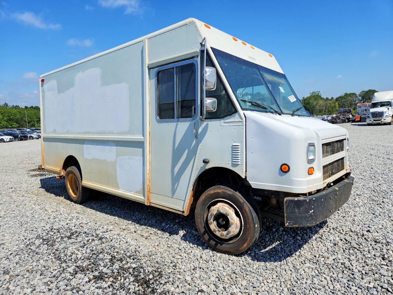 1998 Freightliner MT45G Chassis Delivery Truck
