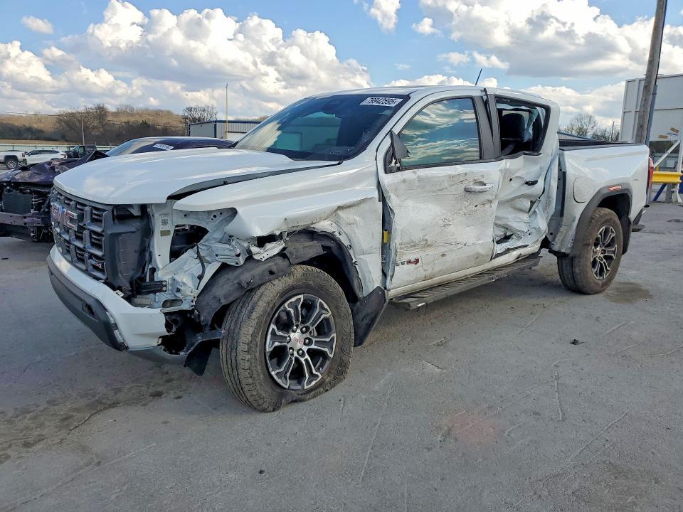 2023 GMC Canyon AT4