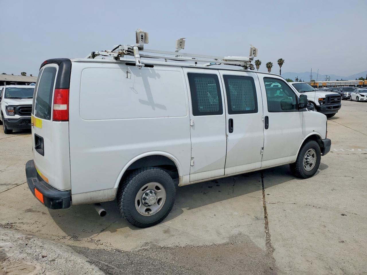 2016 Chev Rolet Express 2500 Cargo Utility / Service Van