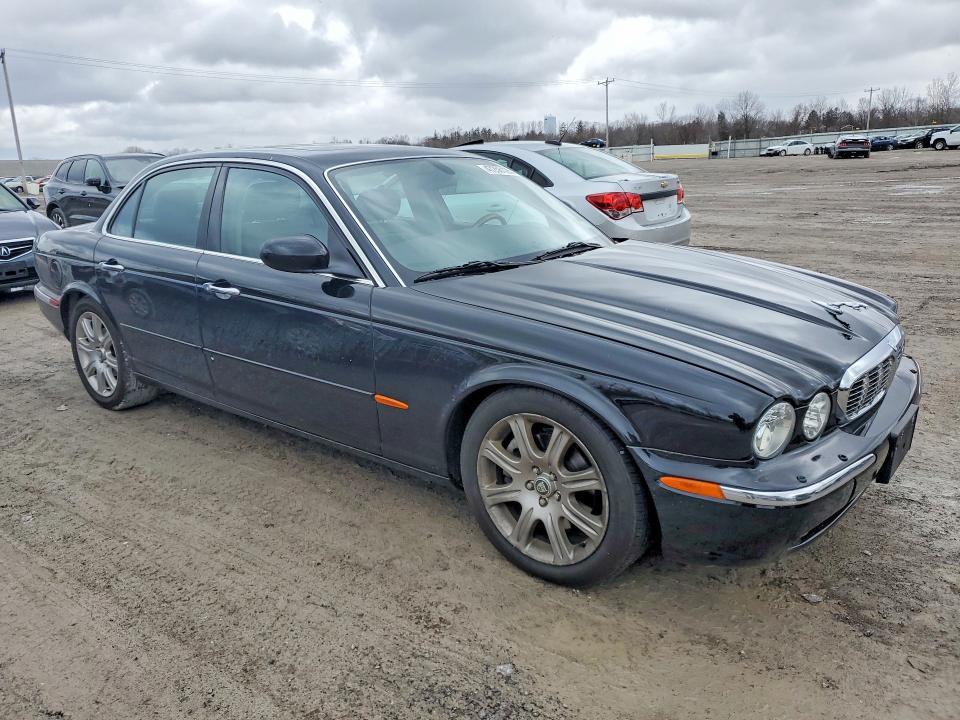 2004 Jaguar XJ8