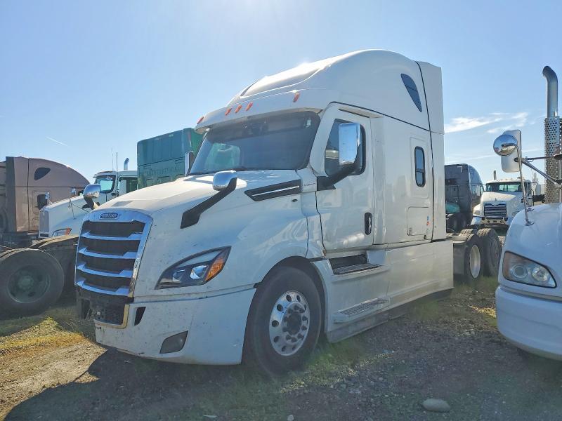 2022 Freigliner 2022 Freightliner Cascadia 126 Semi Truck