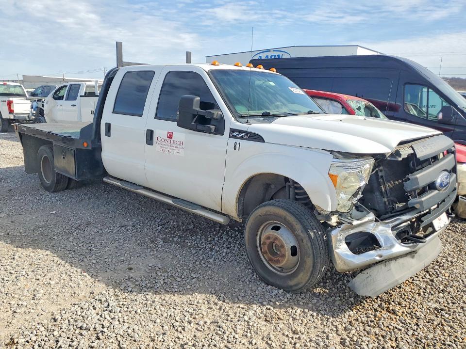 2013 Ford F350 Super Duty Flatbed Truck