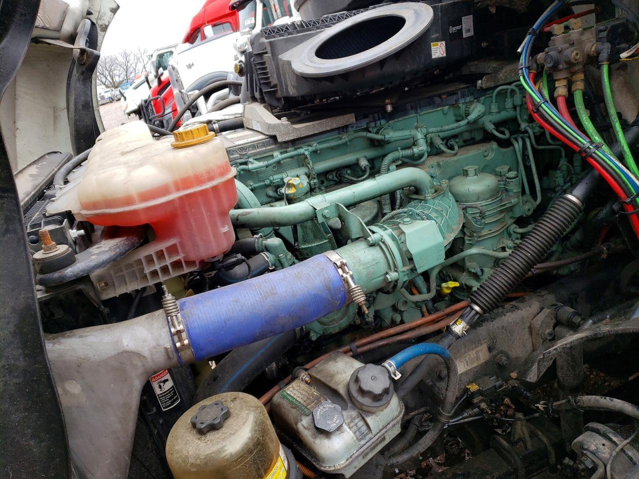 2020 Freigliner 2020 Freightliner Cascadia 126 Semi Truck