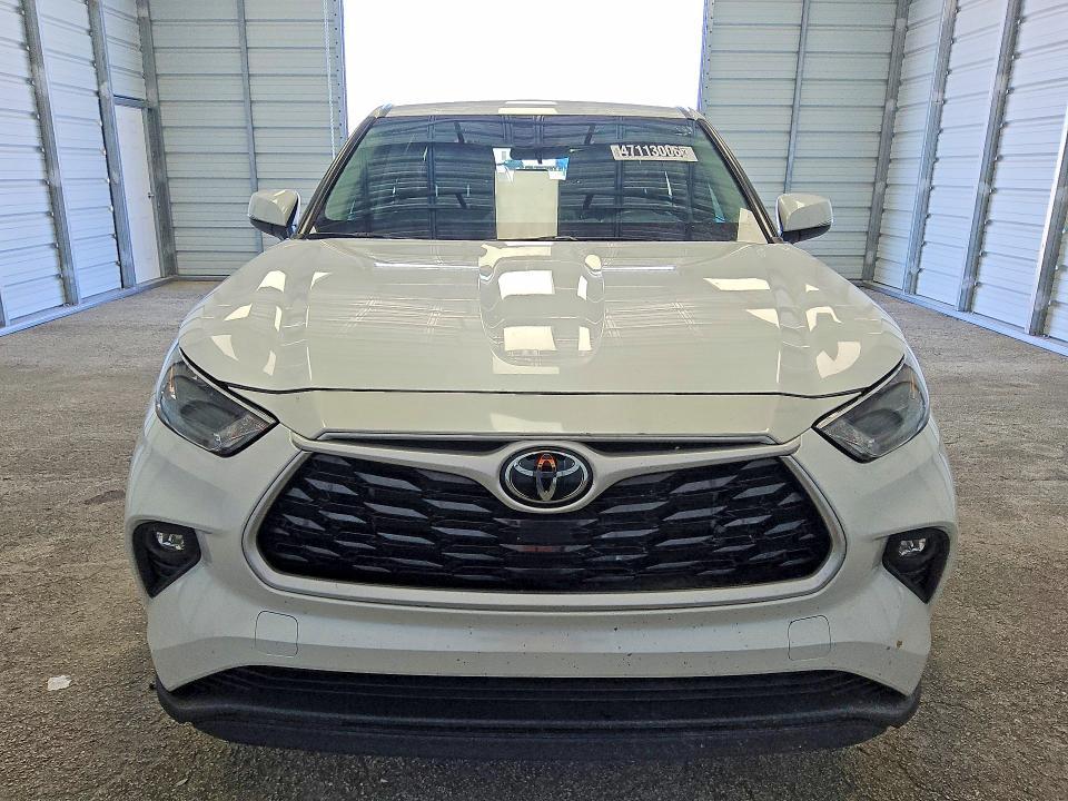 2025 Toyota Highlander le