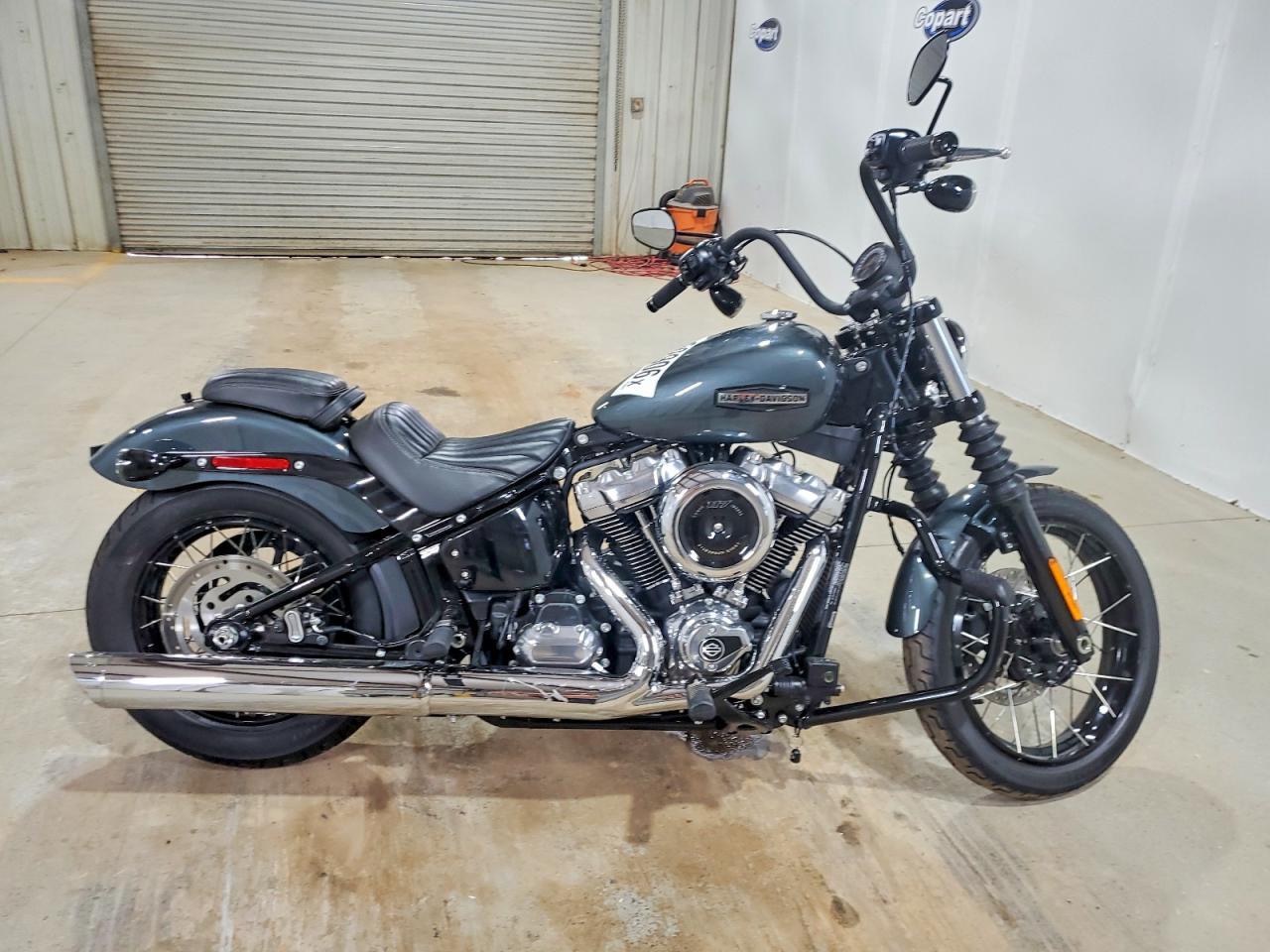 2025 Harley-Davidson Fxbb