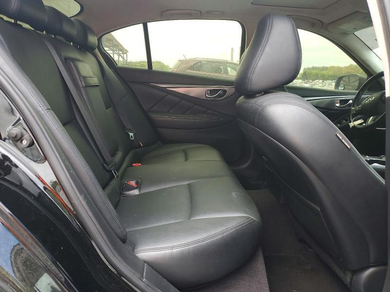 2015 Infiniti Q50 Base
