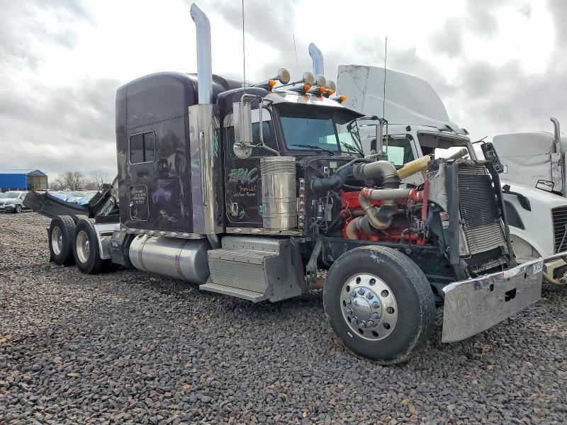 2014 Peterbilt Tractor 2014 Peterbilt 389 Semi Truck