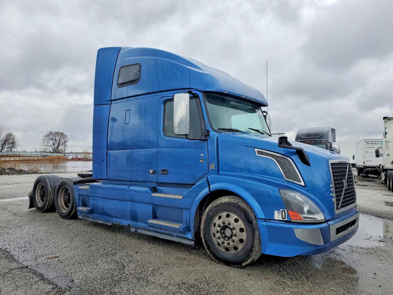 2016 Volvo VNL Semi Truck