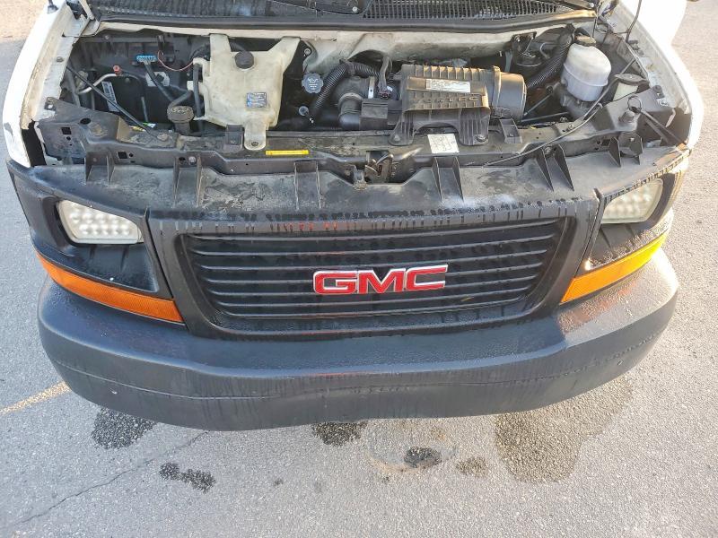 2009 GMC Savana BOX Truck