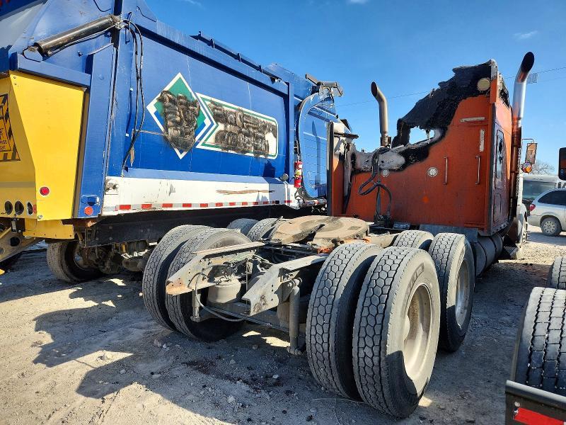 2005 Kenworth W900 Semi Truck