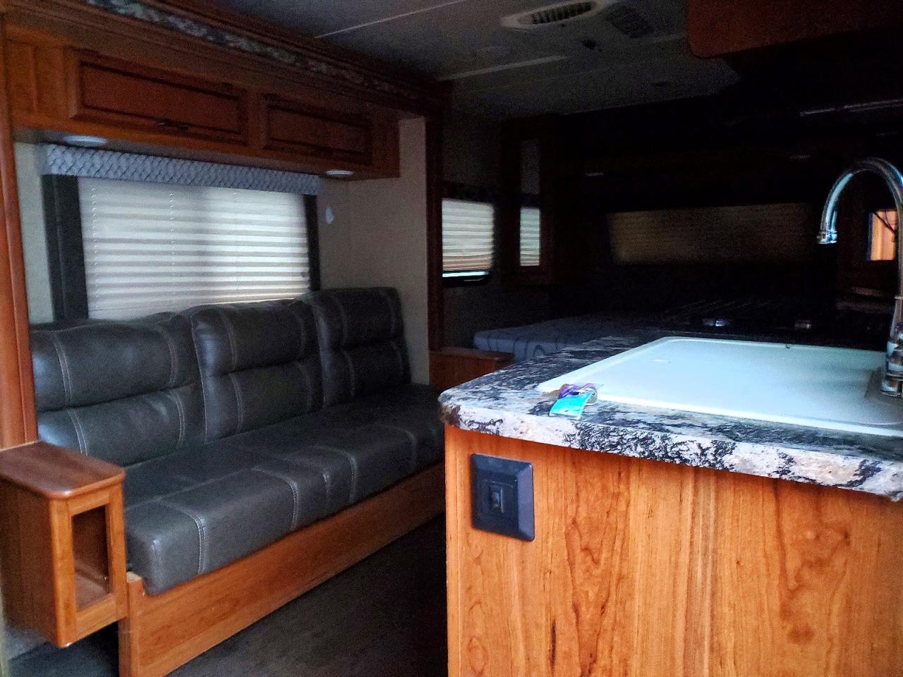 2017 Starcraft Autumn Ar Recreational Vehicle (RV)