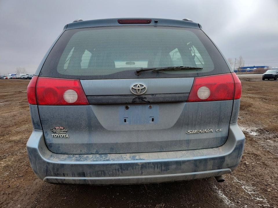 2006 Toyota Sienna ce 7 Passenger
