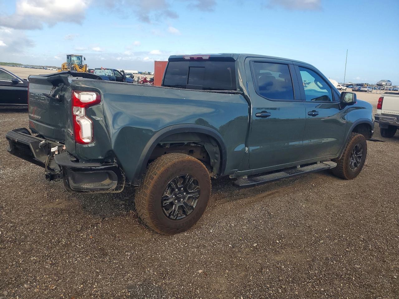 2025 Chevrolet Silverado K1500 ZR2