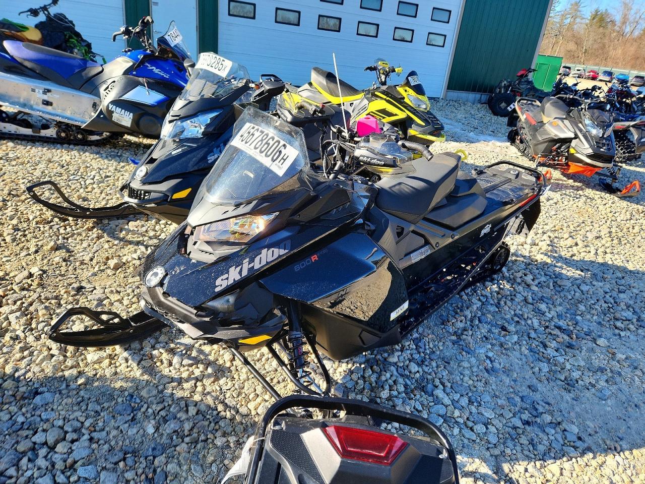 2023 Skidoo Snowmobile