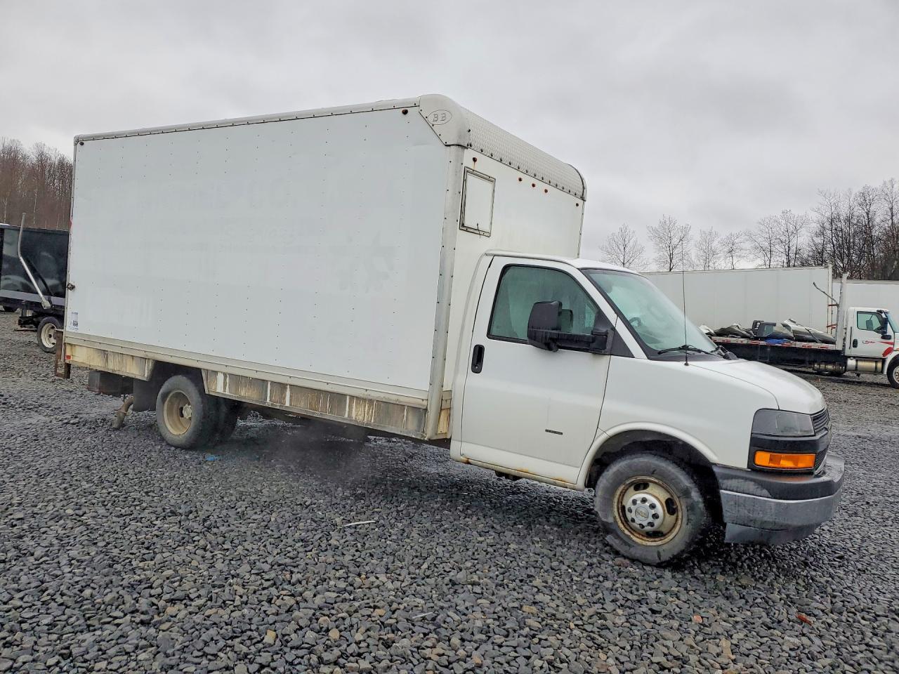2018 Chevrolet Express BOX Truck