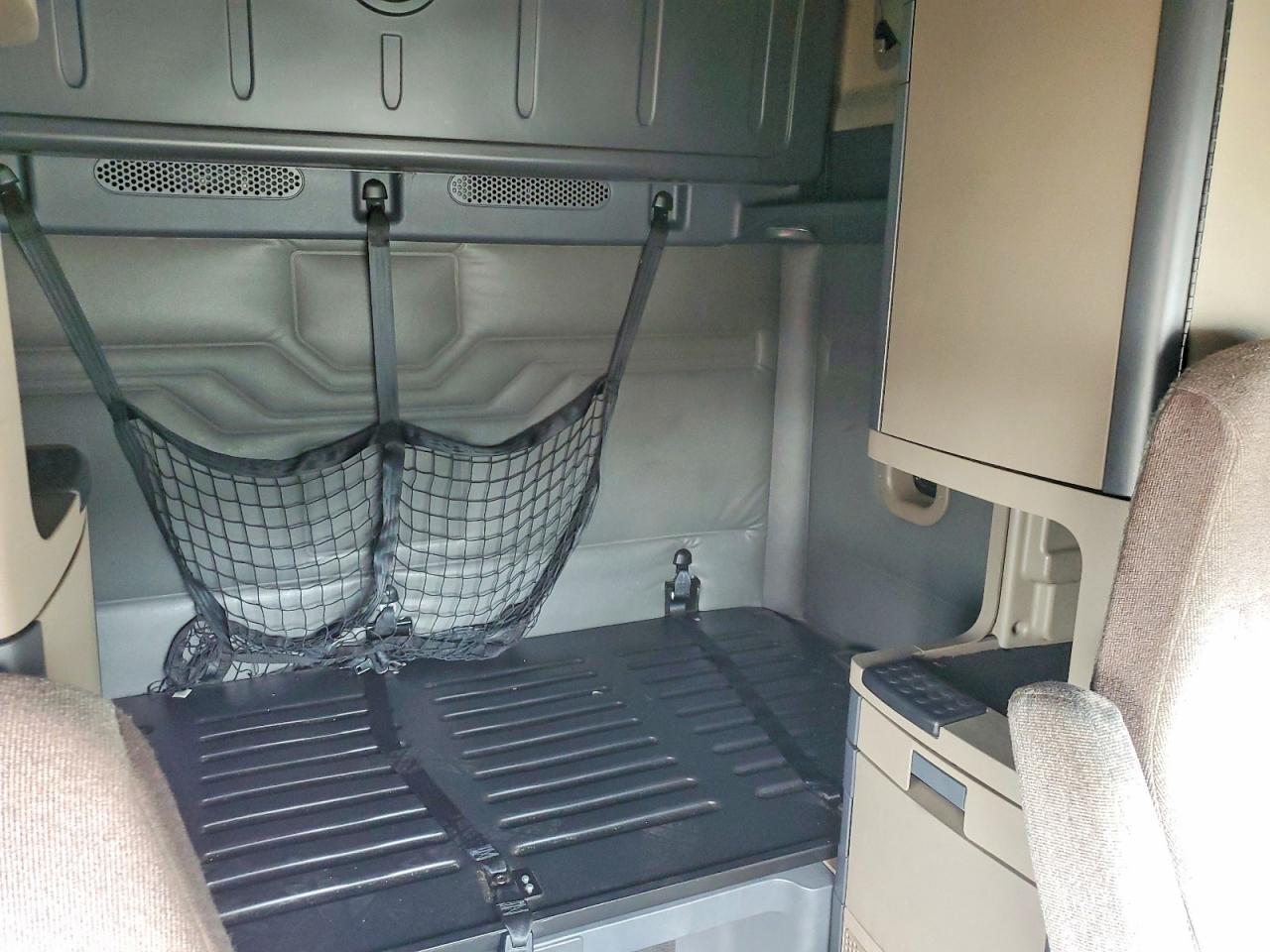 2019 Freightliner Cascadia 125 Semi Truck