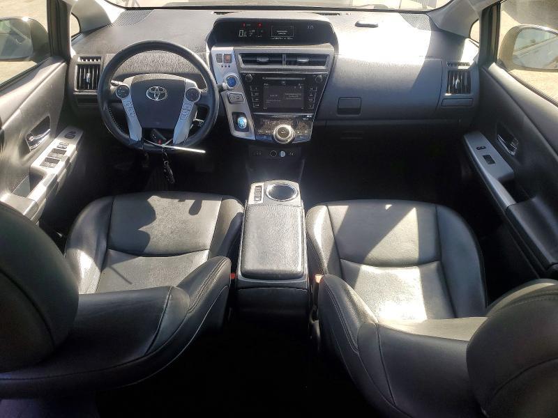 2017 Toyota Prius v Five