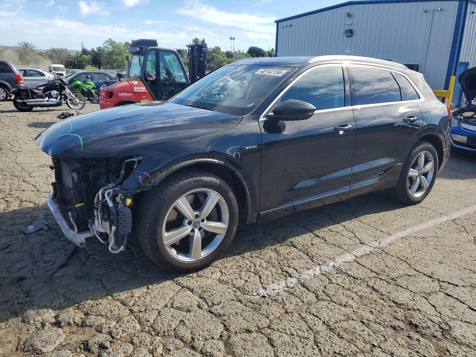2019 Audi E-tron Premium Plus