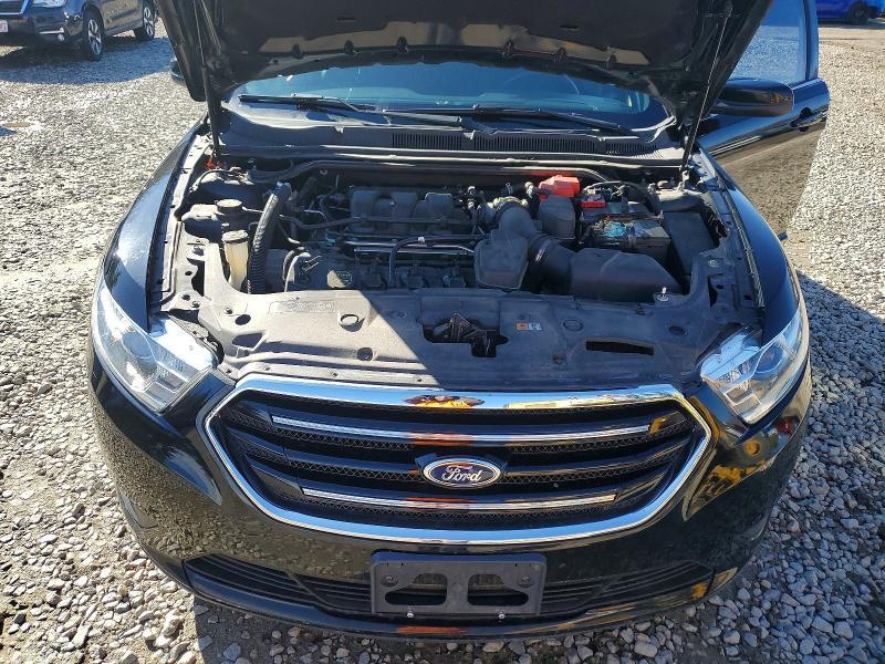 2016 Ford Taurus sel