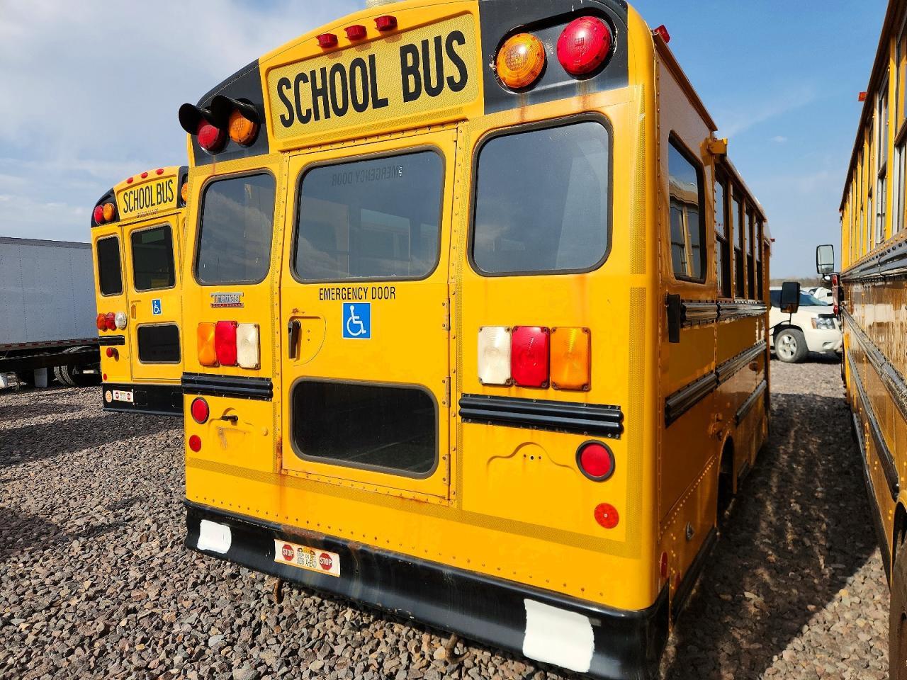 2010 Chev 2010 Thomas Minotour G3500-School Bus
