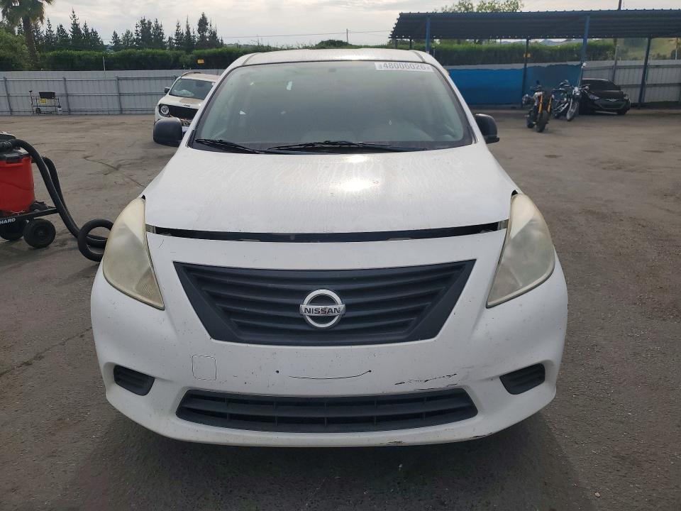 2013 Nissan Versa 1.6 s