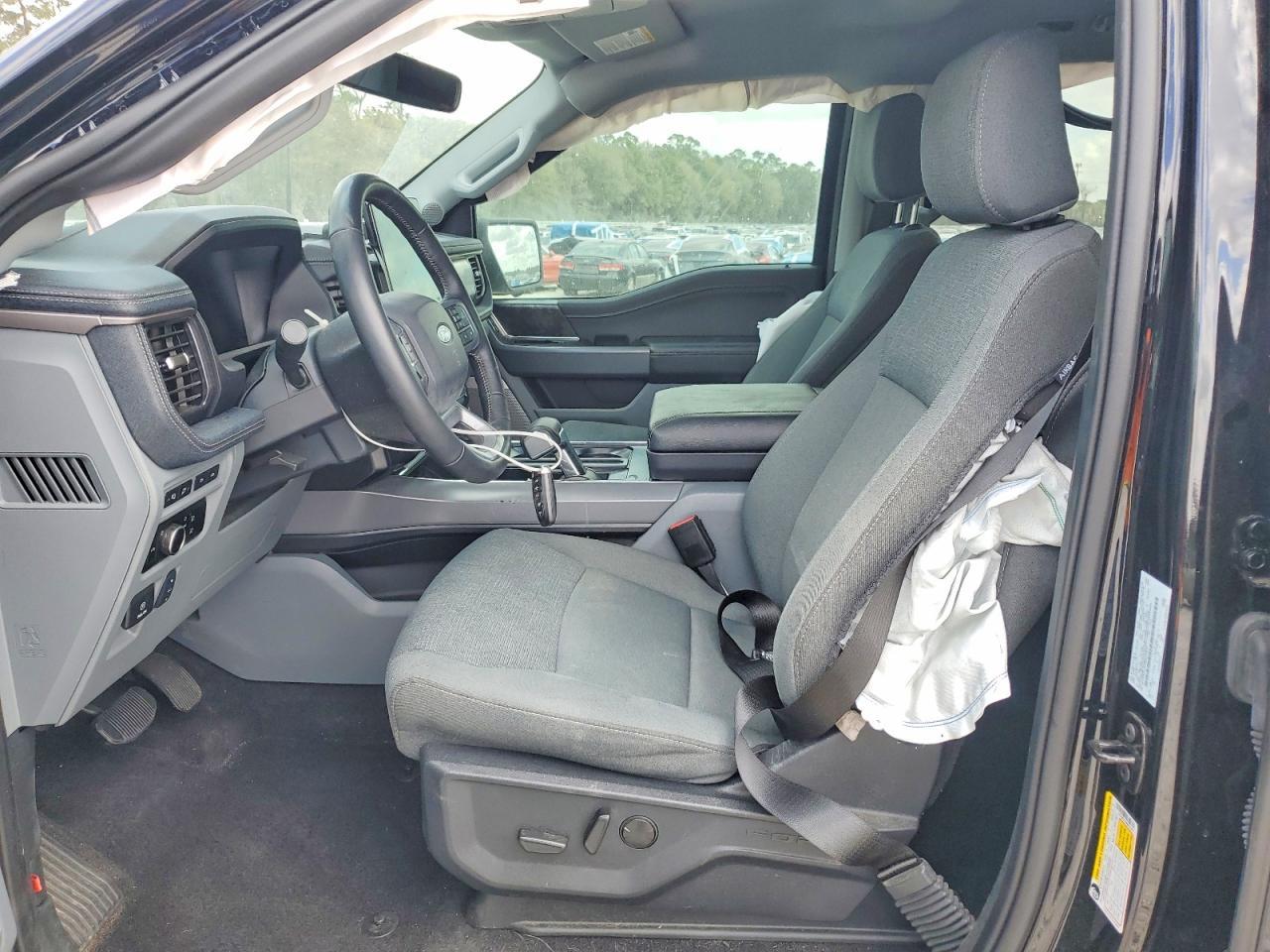 2024 Ford F150 Lightning XLT