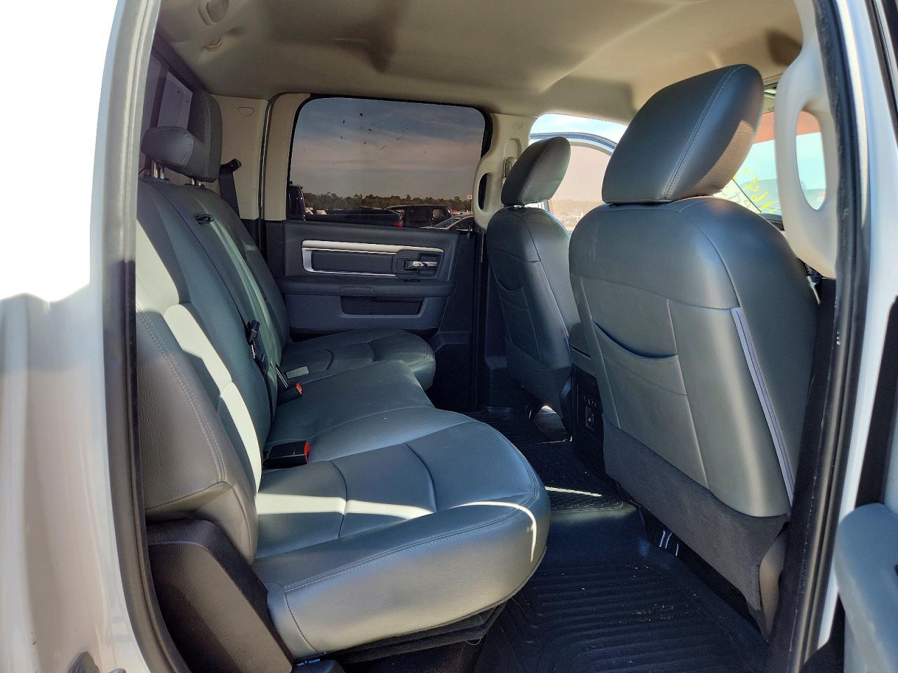 2015 Dodge RAM 1500 SLT