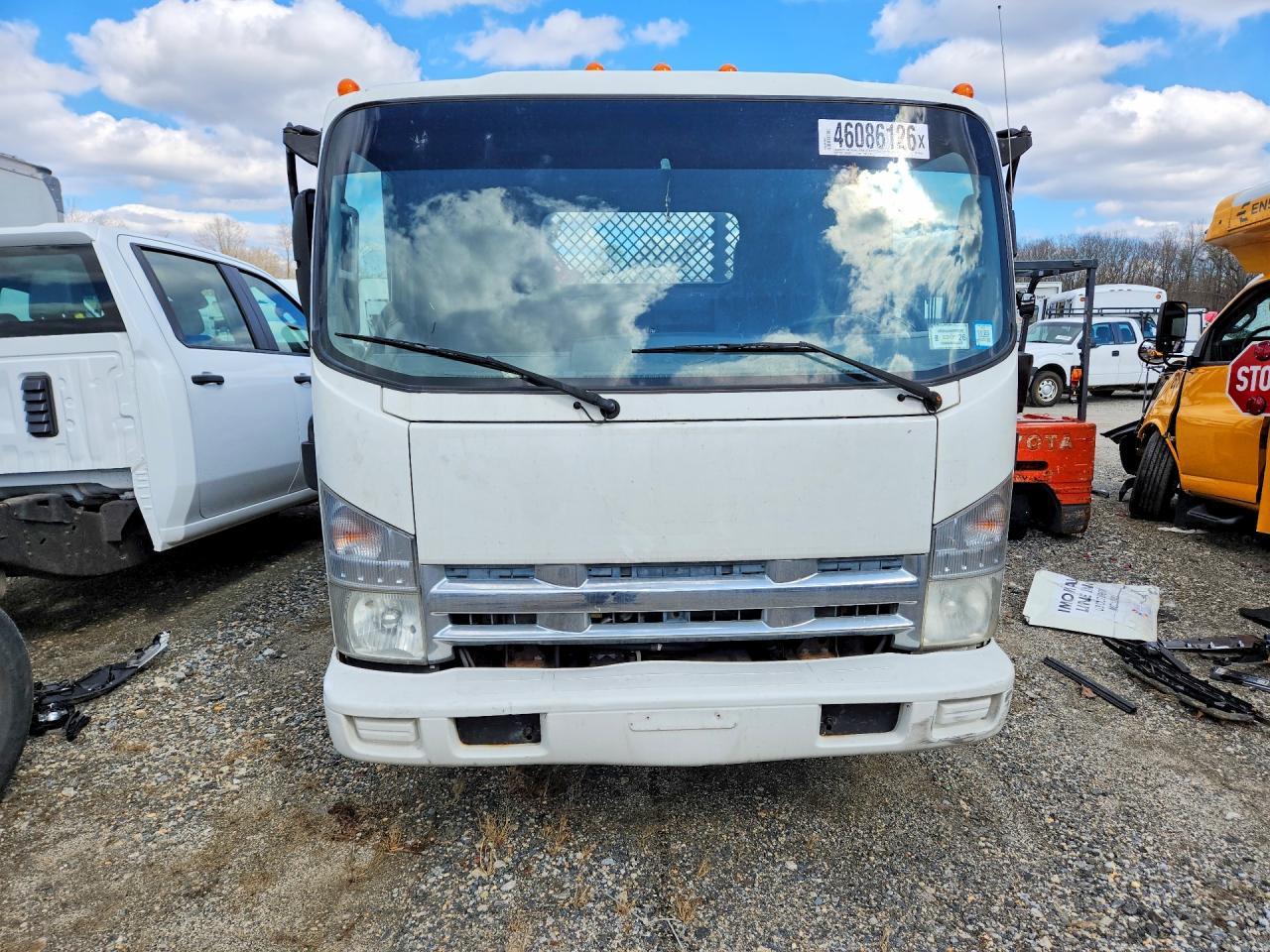2011 Isuzu NPR