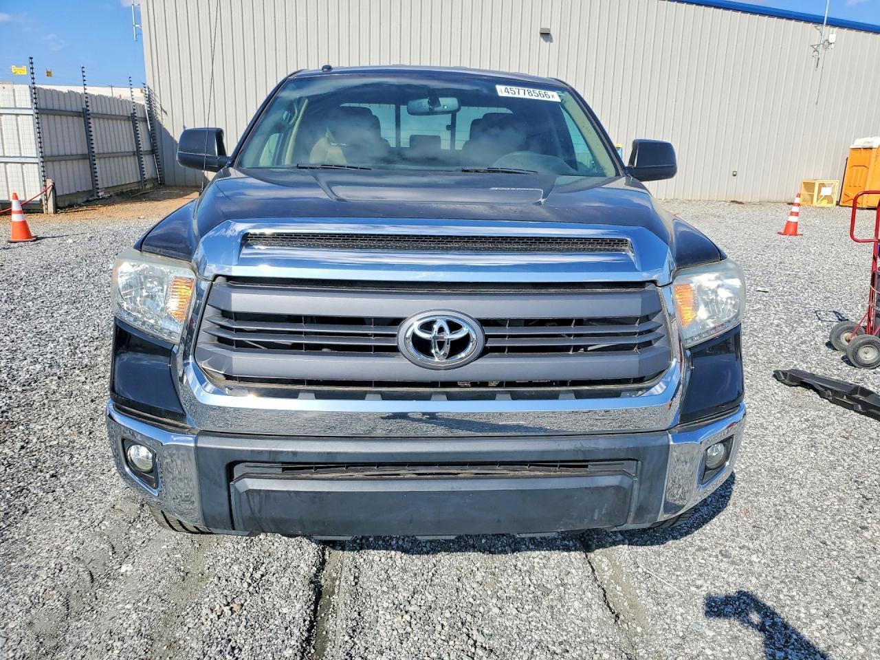 2014 Toyota Tundra SR5