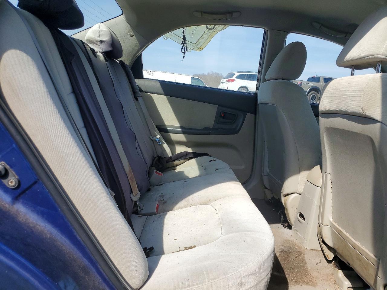2005 KIA Spectra lx