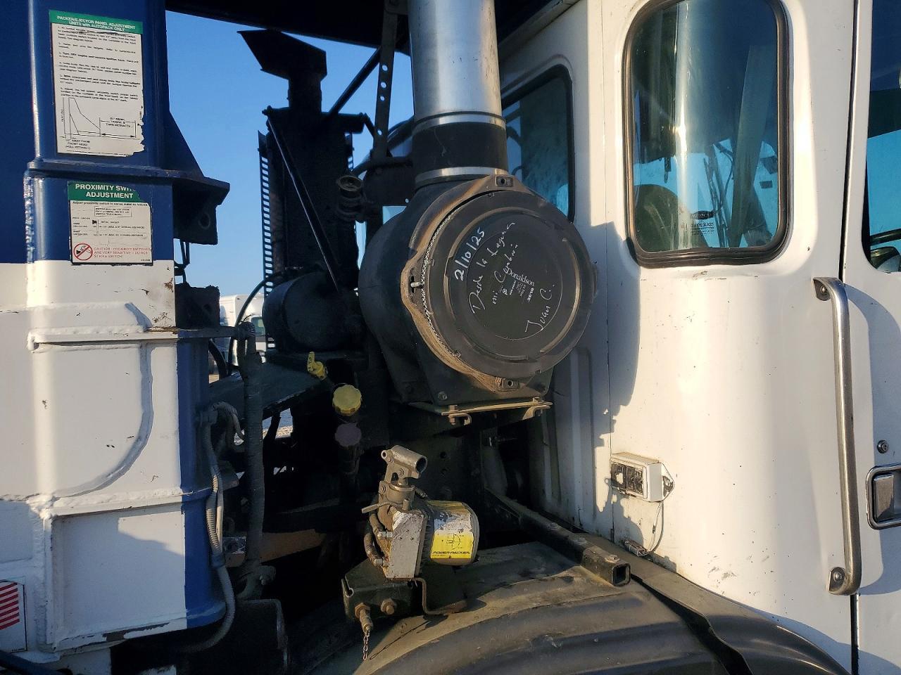 2015 Autocar Llc 2015 Autocar Xpeditor Refuse Truck