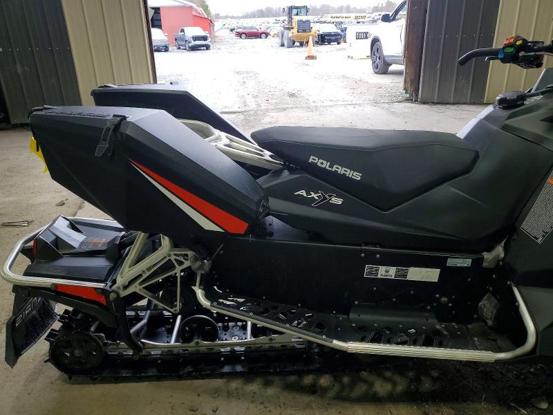 2016 Polaris Switchback Adventure