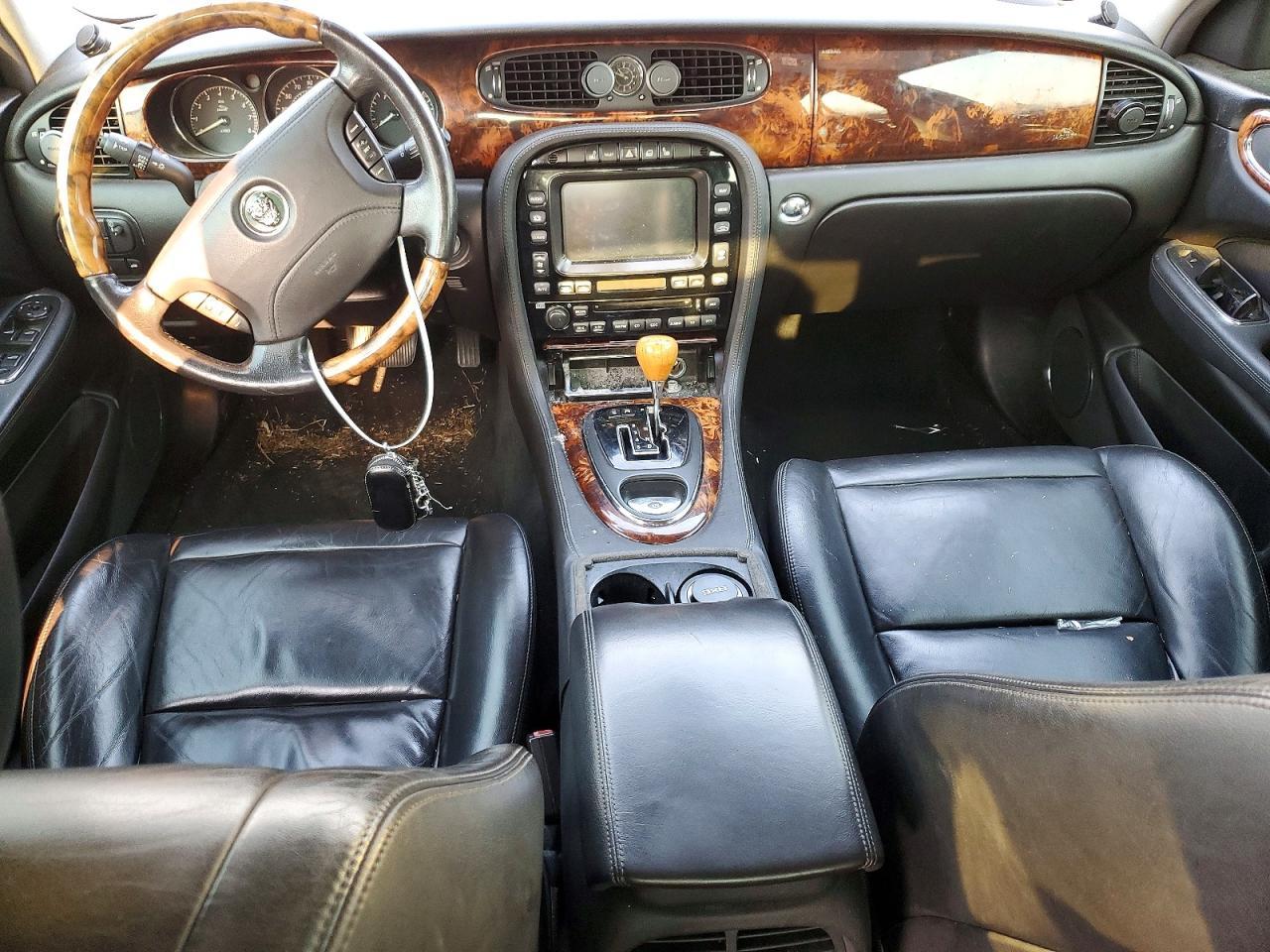2004 Jaguar XJ8