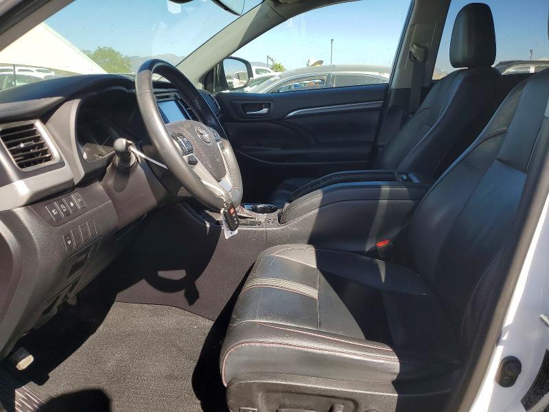 2019 Toyota Highlander se