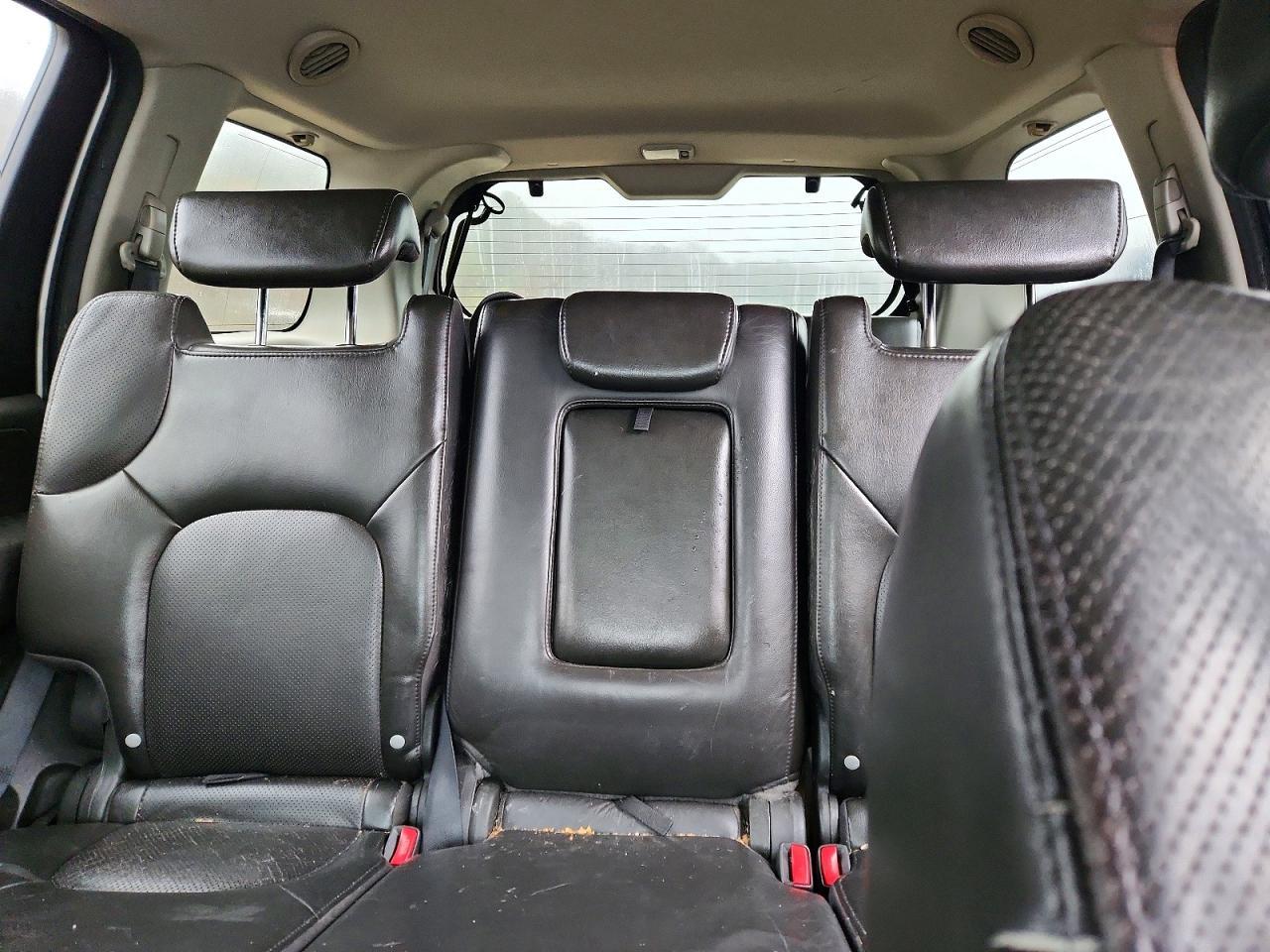 2011 Nissan Pathfinder s