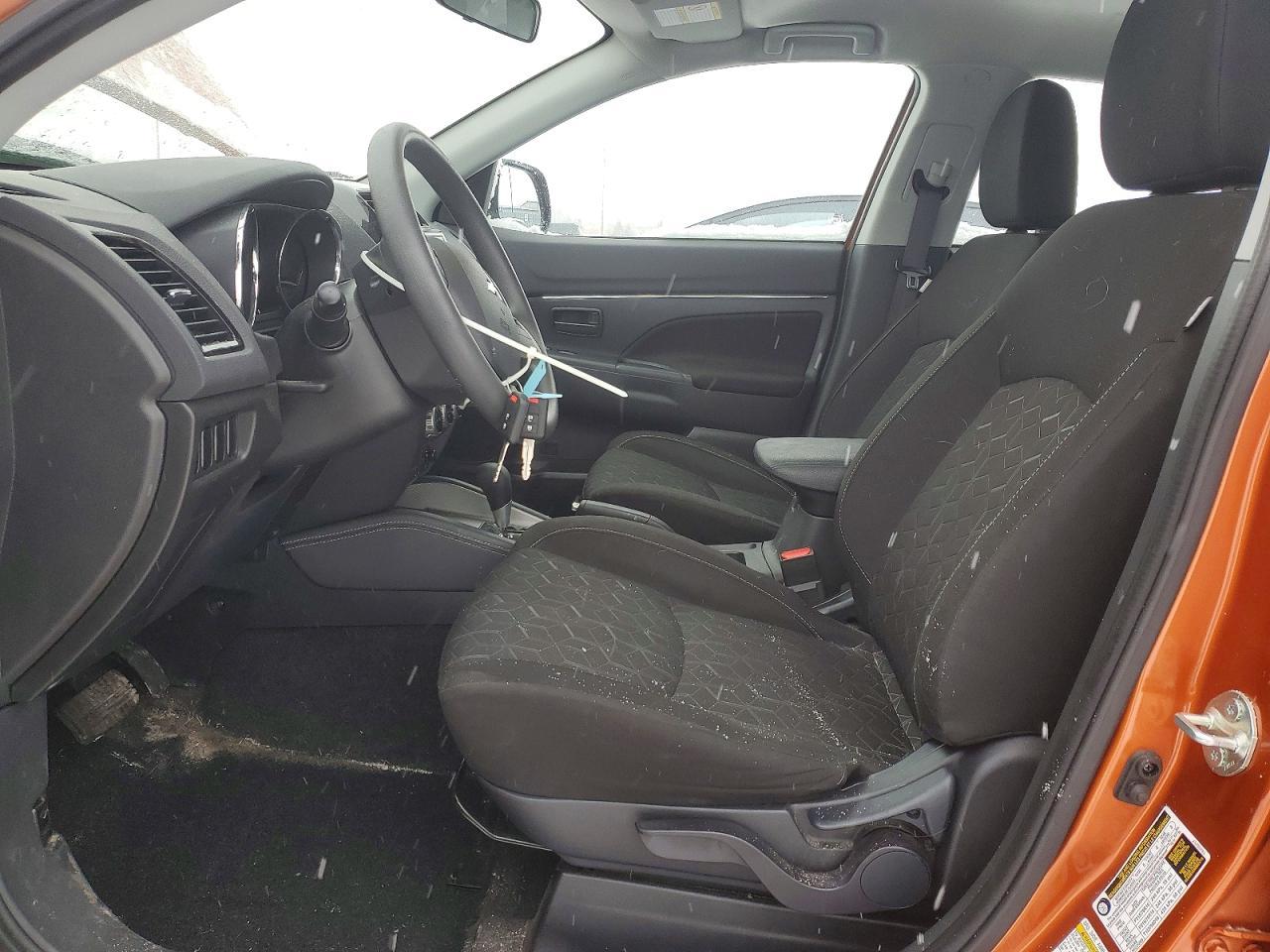 2023 Mitsubishi Rvr es