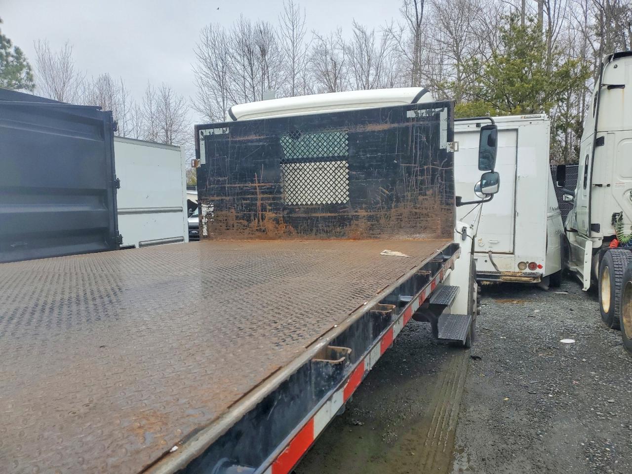 2020 Freigliner 2020 Freightliner Business Class M2 Flatbed Truck