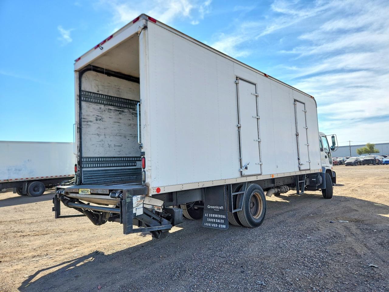 2009 Isuzu T7F BOX Truck
