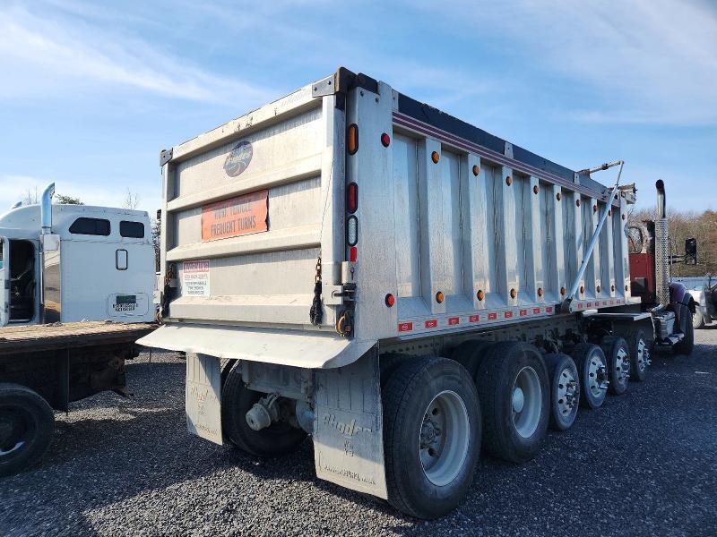 2022 Kenworth T880 Dump Truck