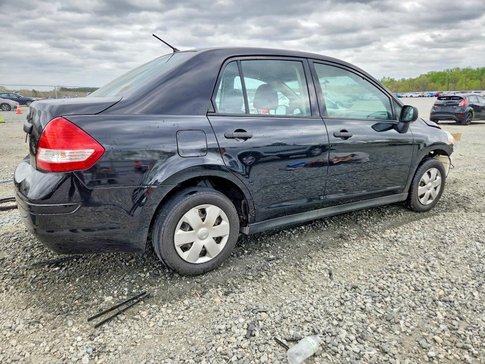 2011 Nissan Versa 1.6 Base