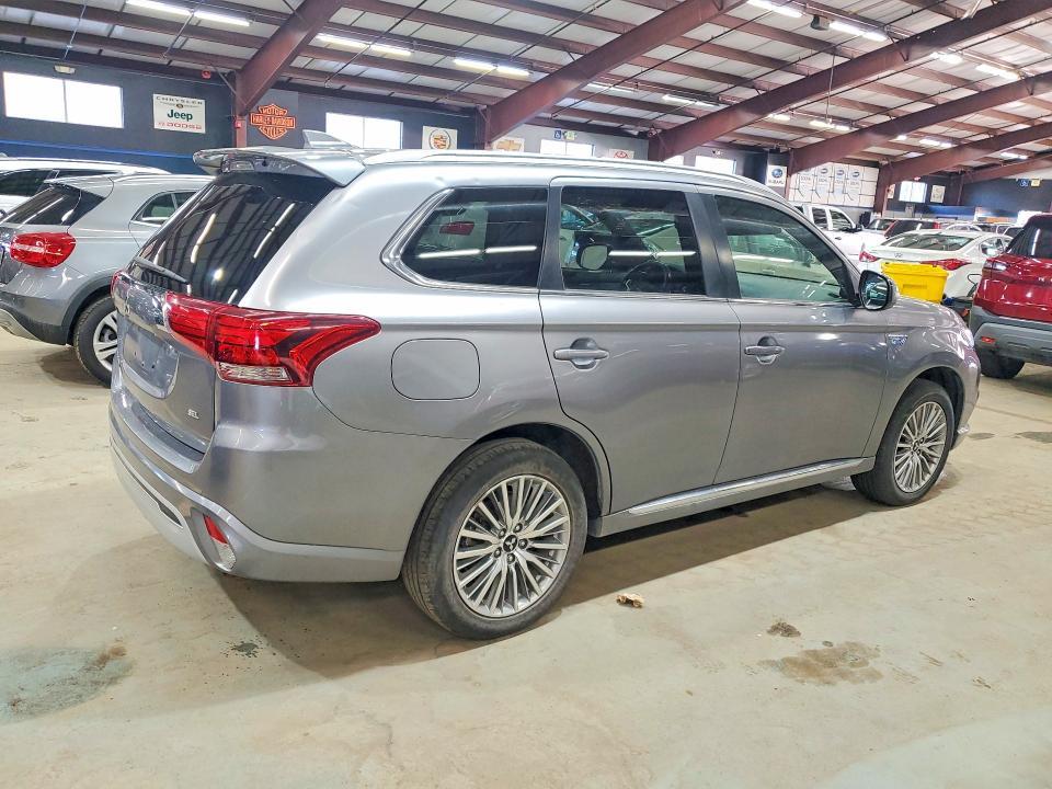 2022 Mitsubishi Outlander sel