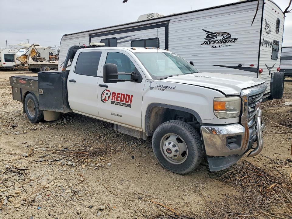 2015 GMC Sierra 3500 Flatbed Truck