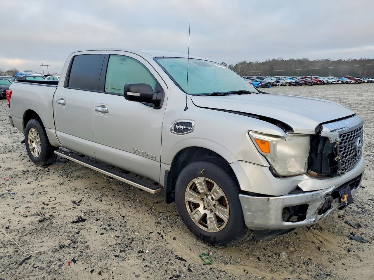 2017 Nissan Titan SV